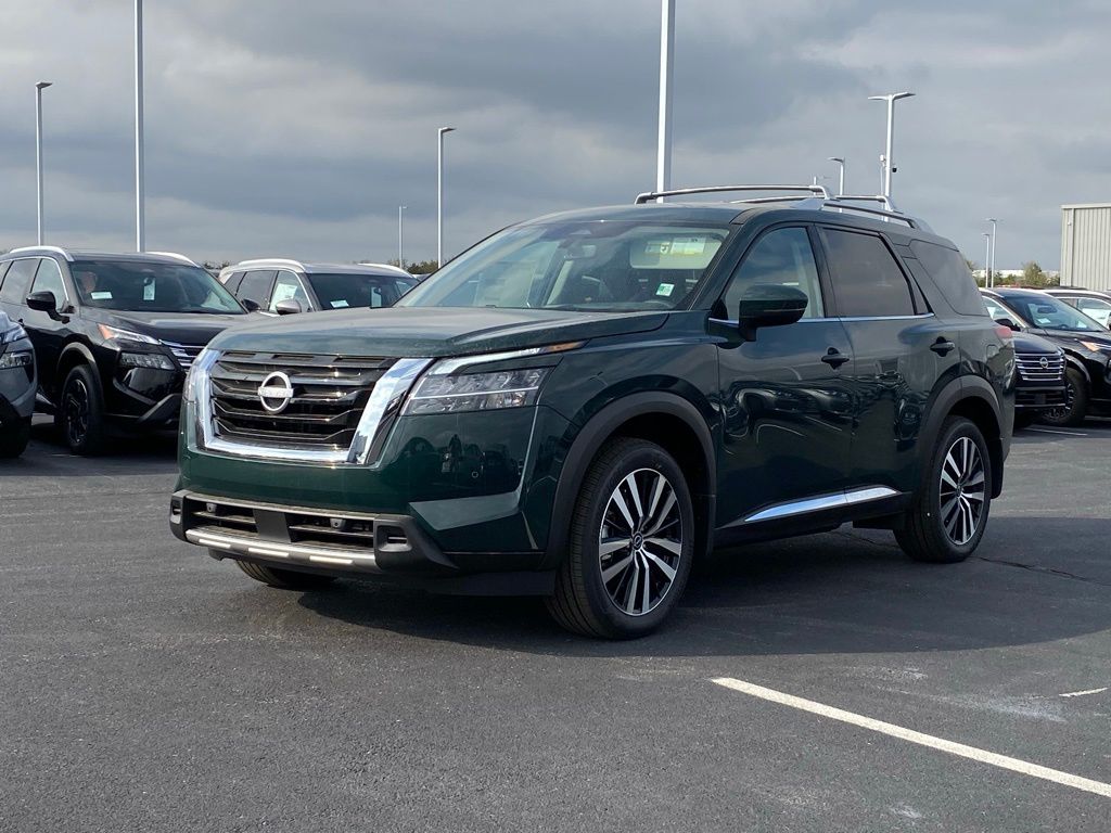 new 2024 Nissan Pathfinder car, priced at $43,900