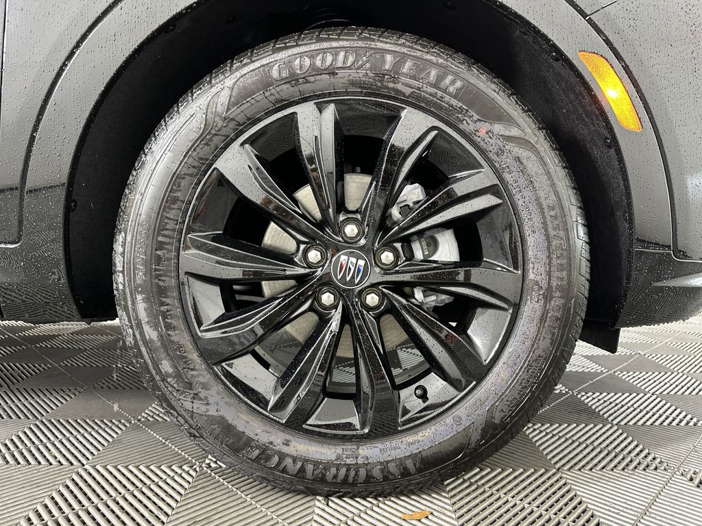 new 2025 Buick Envista car, priced at $29,570