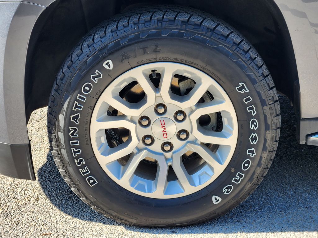 used 2018 GMC Yukon car, priced at $26,954