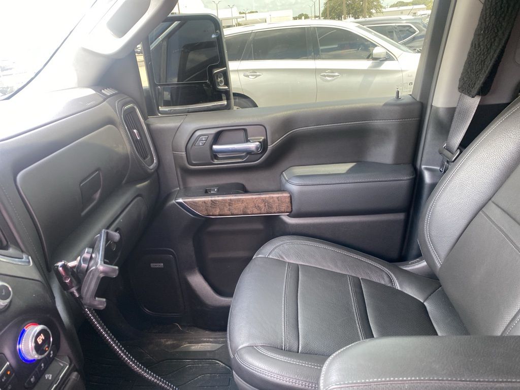 used 2022 GMC Sierra 2500HD car, priced at $62,592
