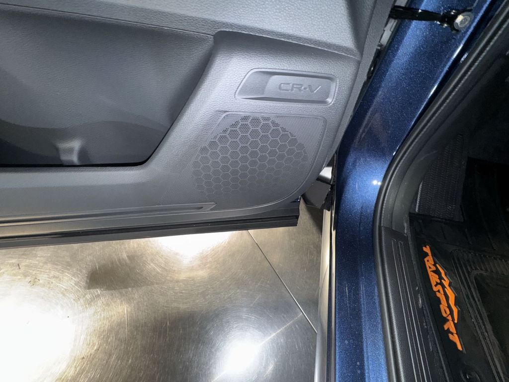 new 2026 Honda CR-V Hybrid car, priced at $40,195