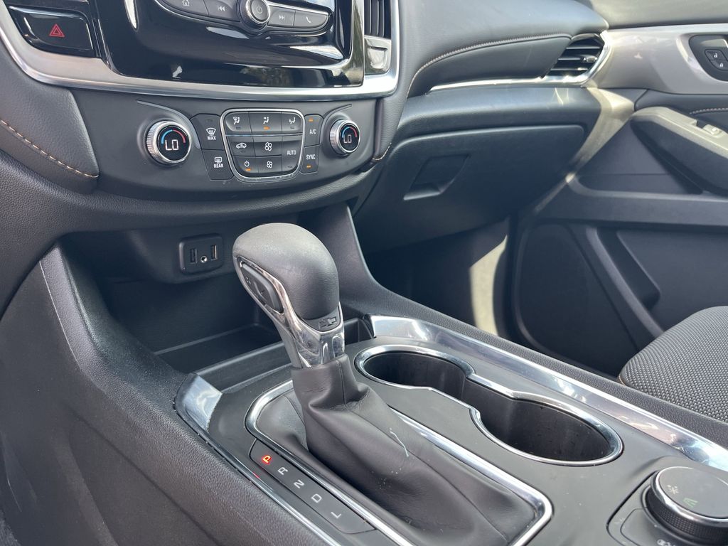 used 2021 Chevrolet Traverse car, priced at $25,477
