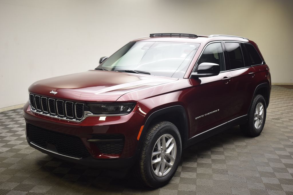 new 2025 Jeep Grand Cherokee car, priced at $40,288