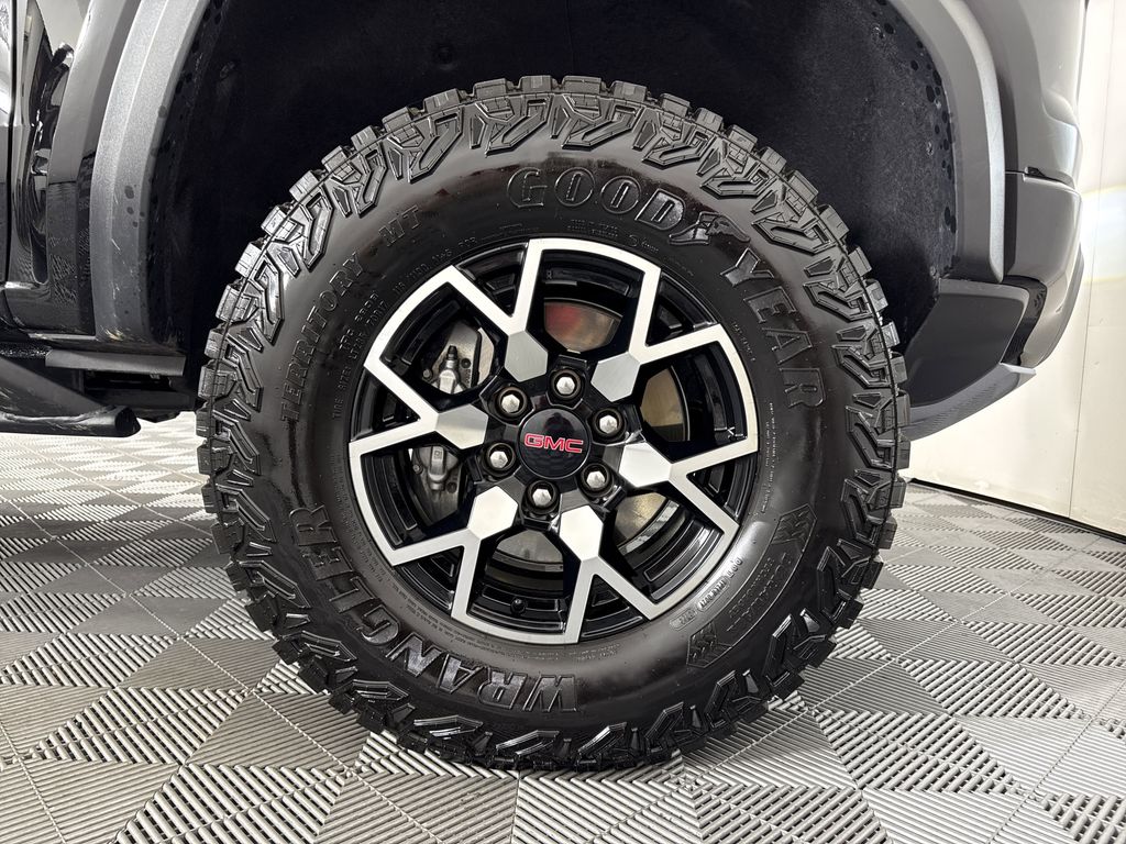 new 2025 GMC Canyon car, priced at $50,465