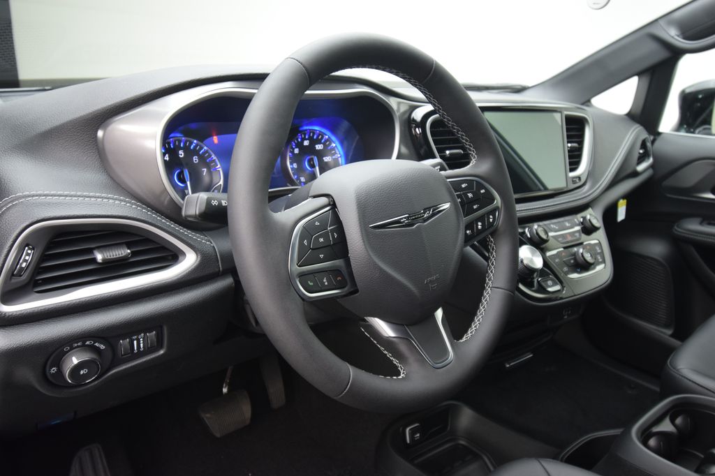 new 2026 Chrysler Pacifica car, priced at $42,839