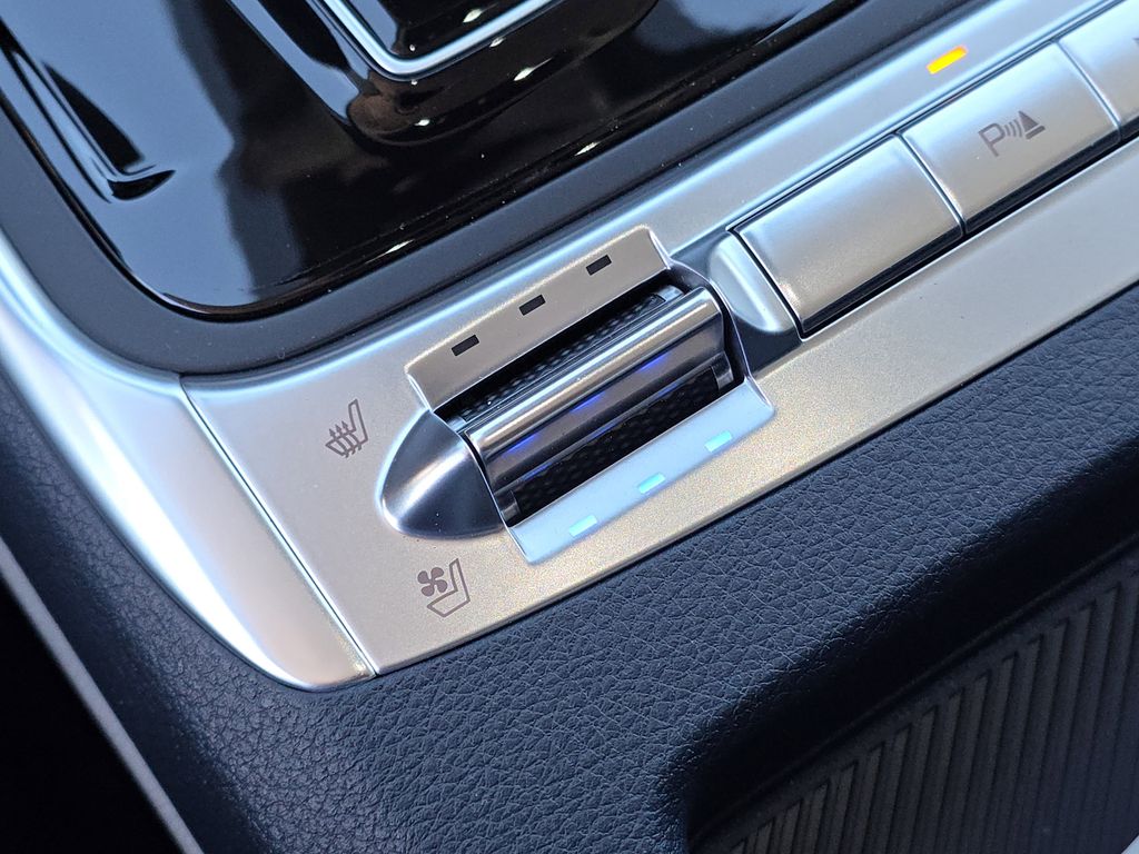 new 2026 Kia Carnival Hybrid car, priced at $47,799