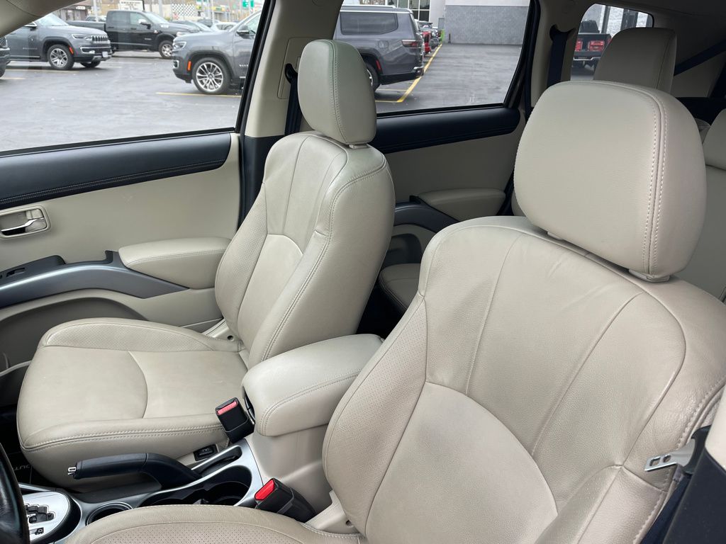 used 2013 Mitsubishi Outlander car, priced at $11,095