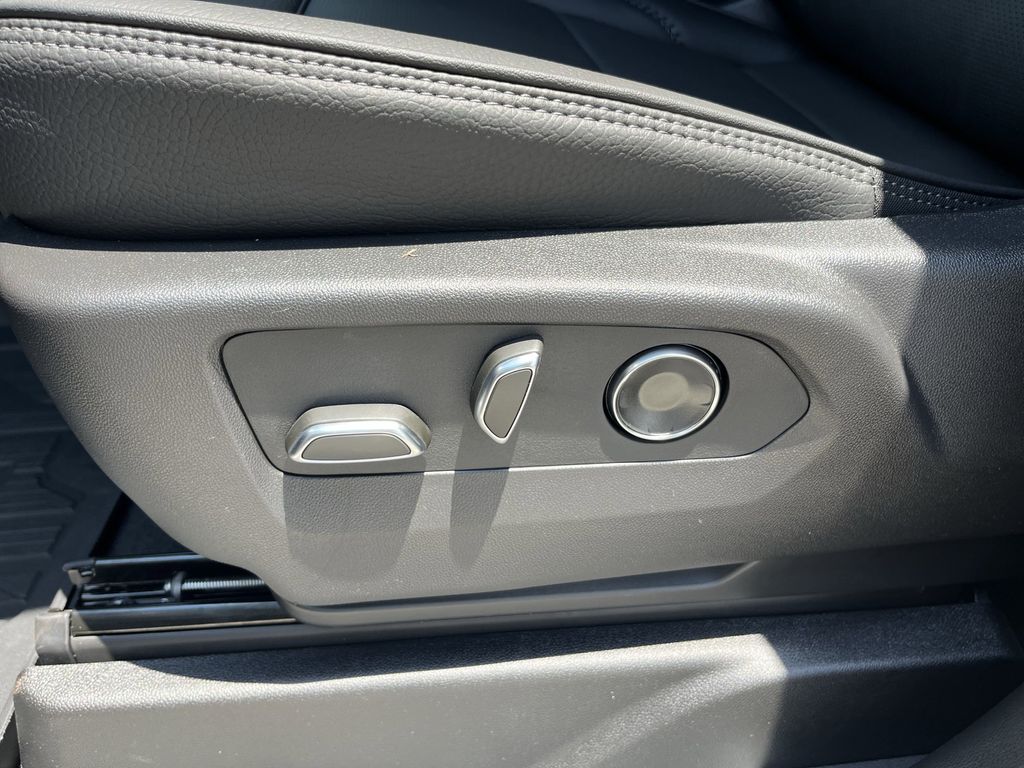 new 2025 GMC Yukon car, priced at $85,690