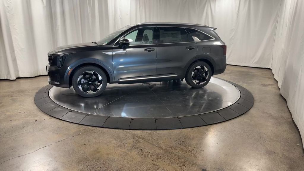 new 2025 Kia Sorento Hybrid car, priced at $47,682