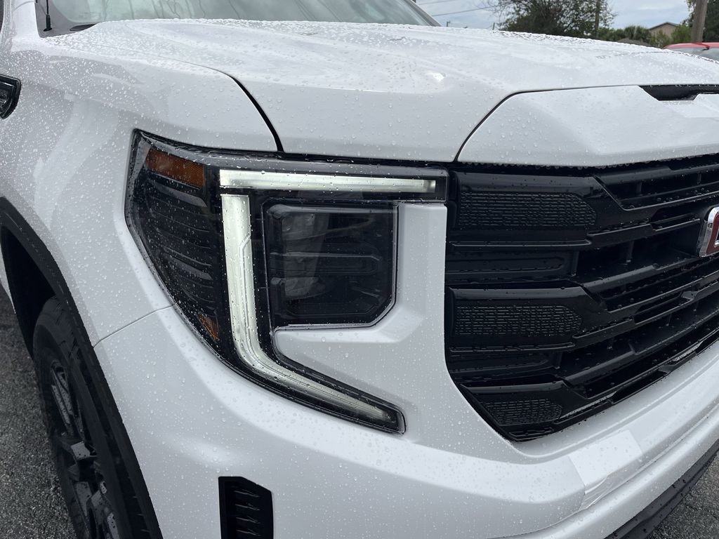 new 2025 GMC Sierra 1500 car, priced at $50,195