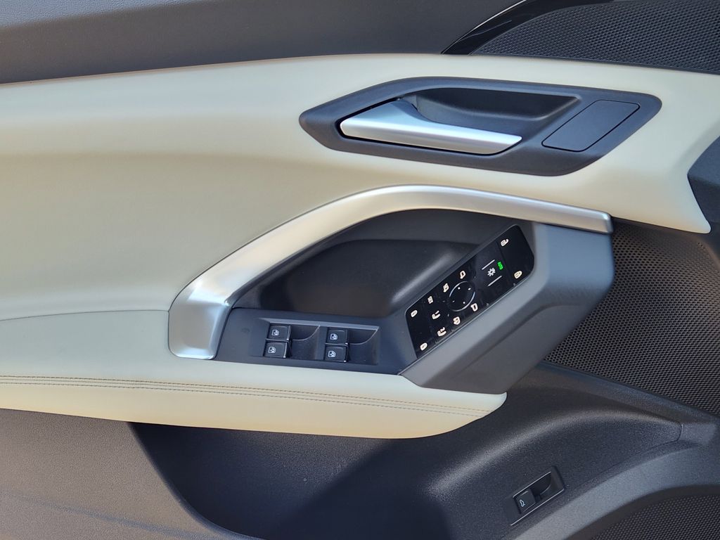 new 2025 Audi Q5 car, priced at $57,775
