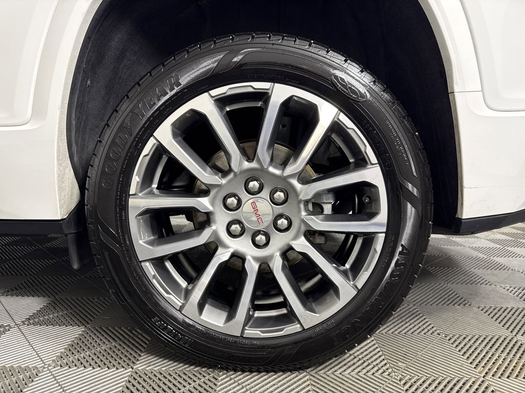 used 2020 GMC Acadia car, priced at $29,690