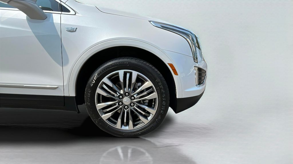 used 2017 Cadillac XT5 car, priced at $22,600