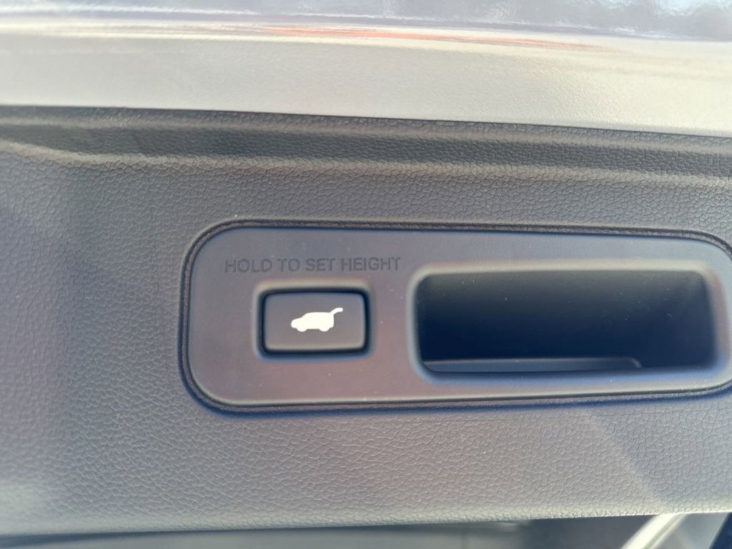 new 2025 Honda Pilot car, priced at $49,488