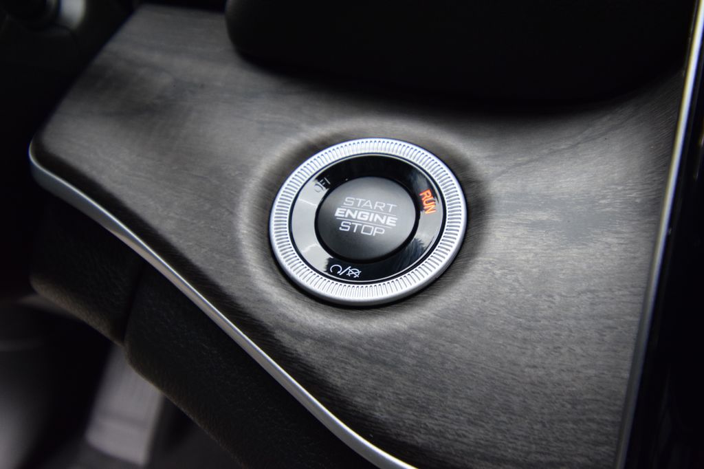new 2025 Jeep Grand Cherokee car, priced at $52,550