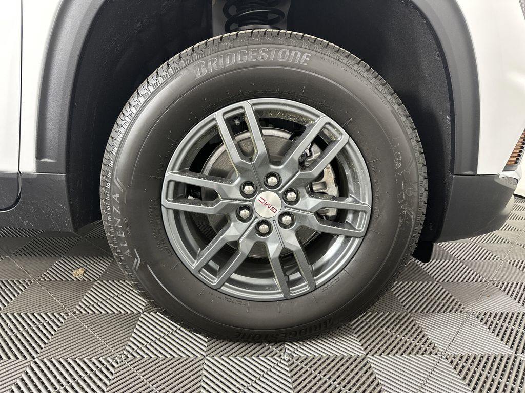 new 2025 GMC Acadia car, priced at $42,395