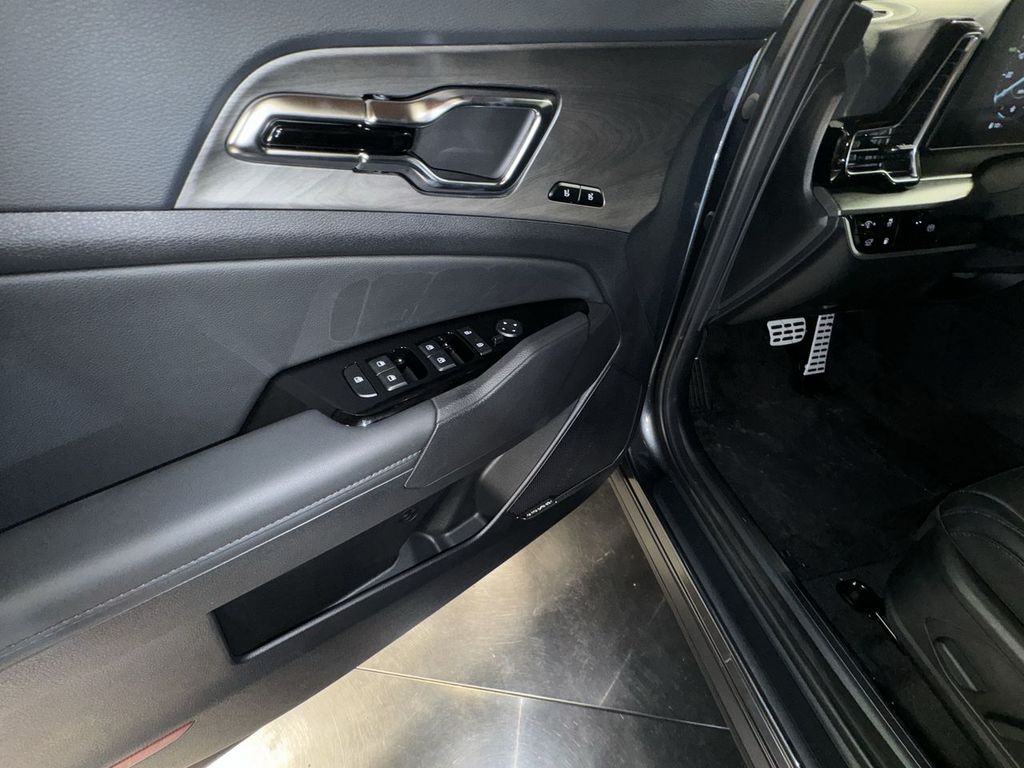new 2025 Kia Sportage Plug-In Hybrid car, priced at $45,893