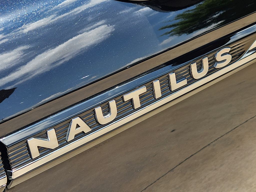 used 2022 Lincoln Nautilus car, priced at $37,131