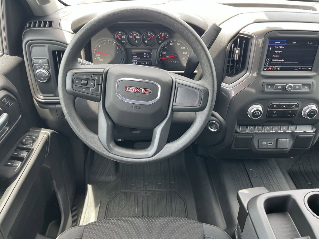 new 2025 GMC Sierra 1500 car, priced at $44,475