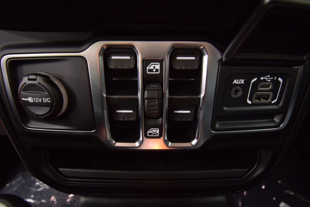 new 2025 Jeep Wrangler car, priced at $49,894