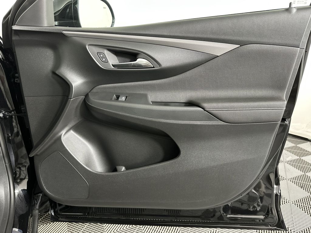 new 2025 Buick Envista car, priced at $31,085