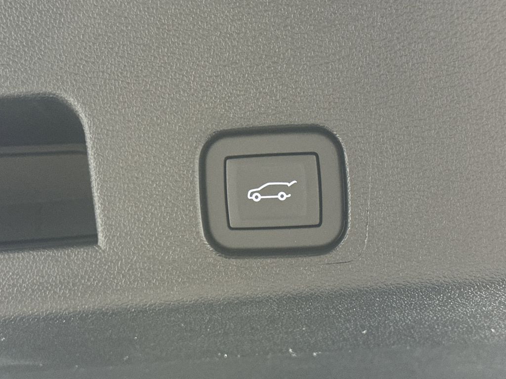 new 2025 GMC Acadia car, priced at $50,325