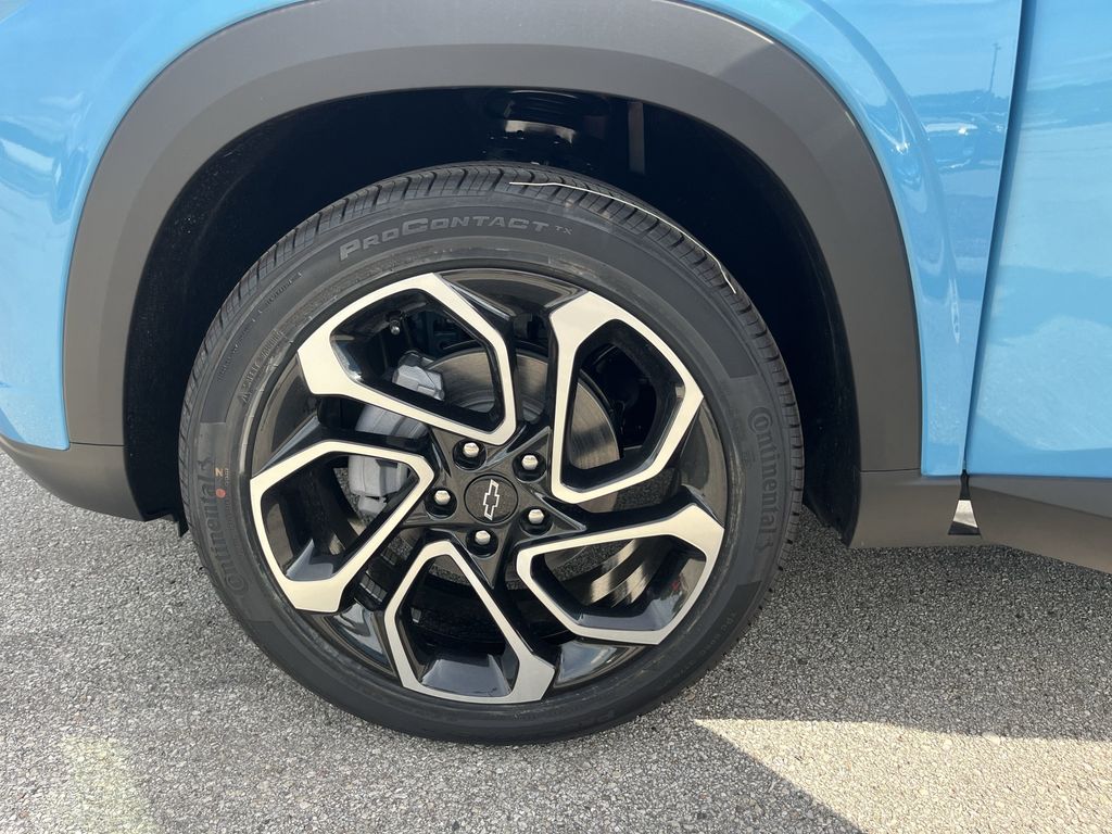 new 2025 Chevrolet Trax car, priced at $23,877