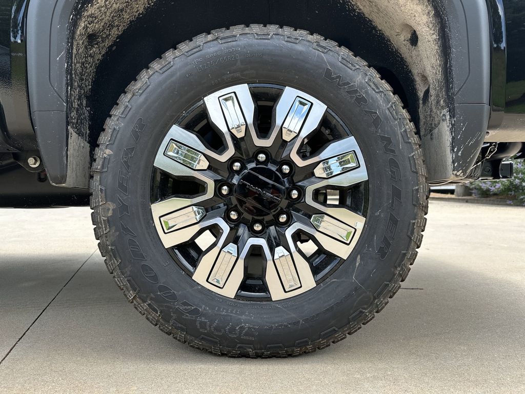 new 2025 GMC Sierra 2500HD car, priced at $85,039