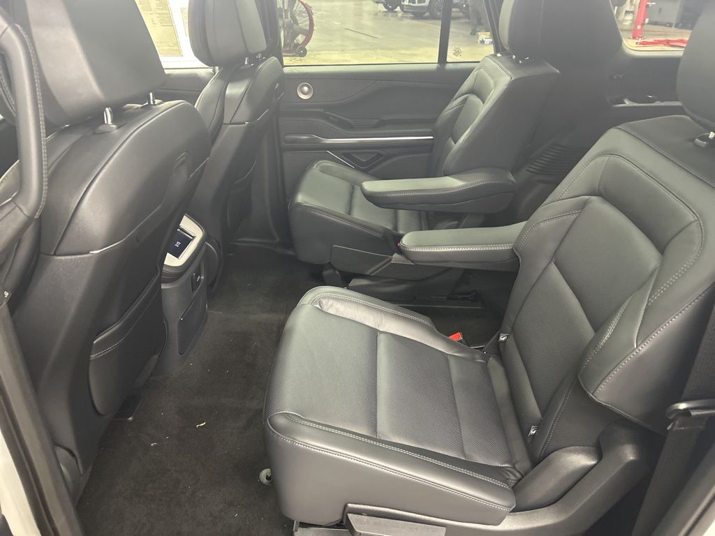 new 2025 Lincoln Navigator car, priced at $110,535