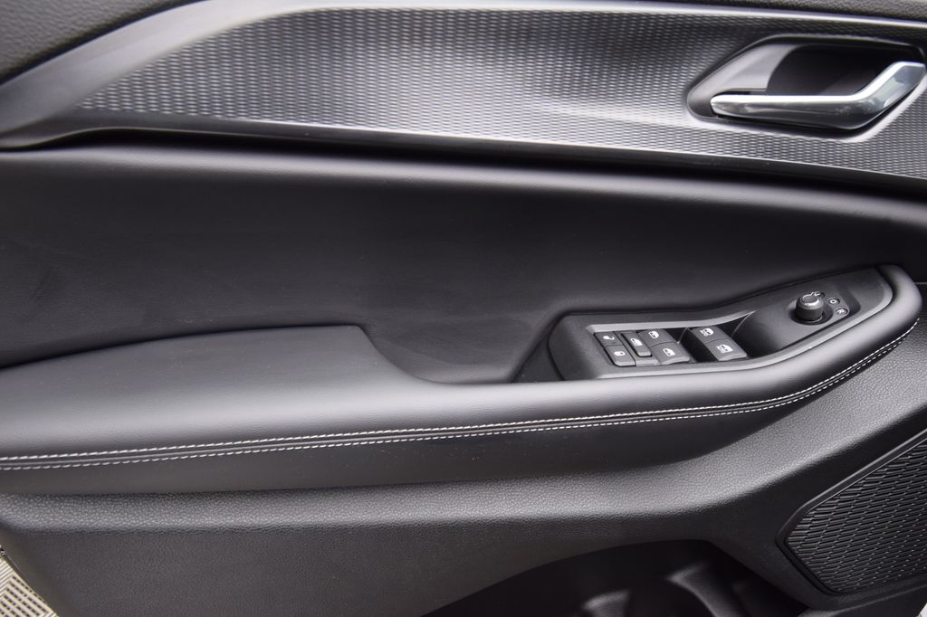 new 2025 Jeep Grand Cherokee car, priced at $35,165