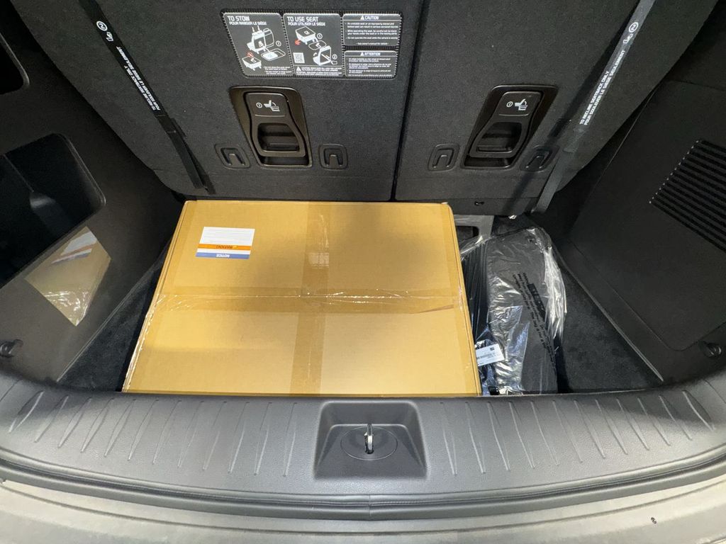 new 2025 Kia Carnival car, priced at $47,055