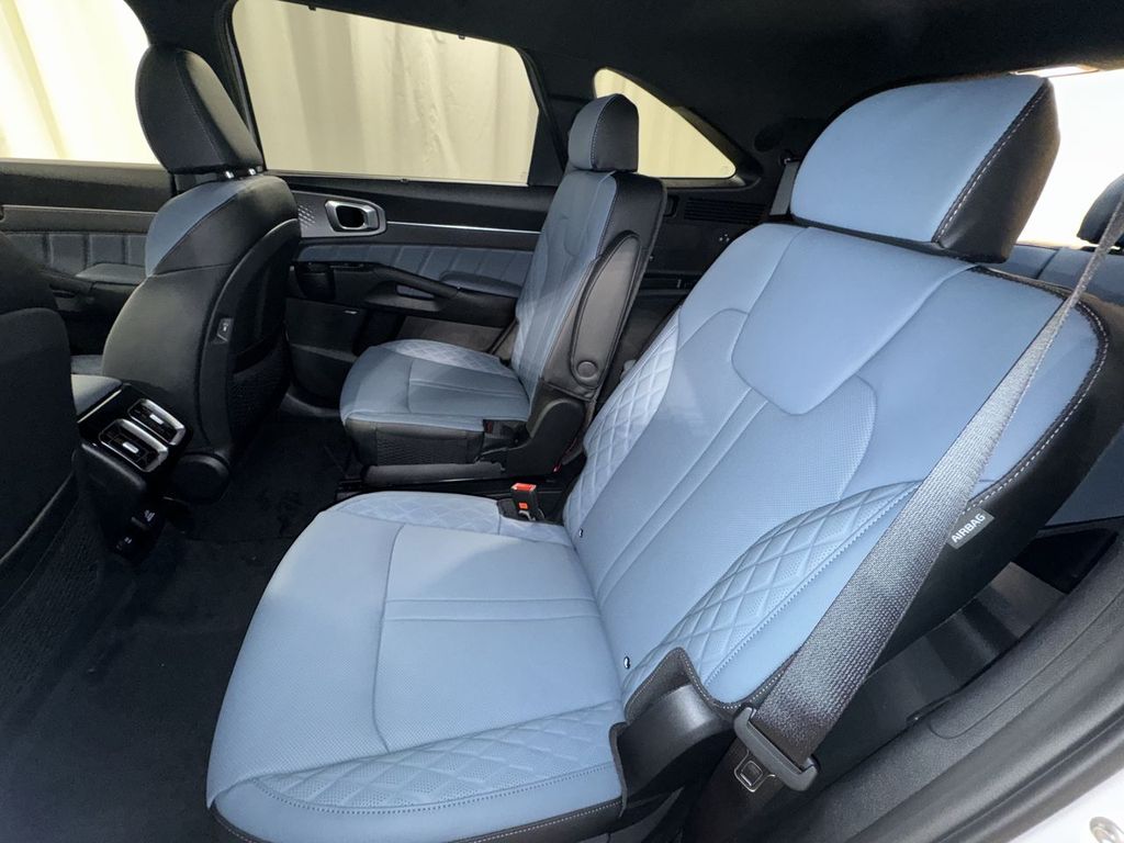 new 2025 Kia Sorento Hybrid car, priced at $47,971