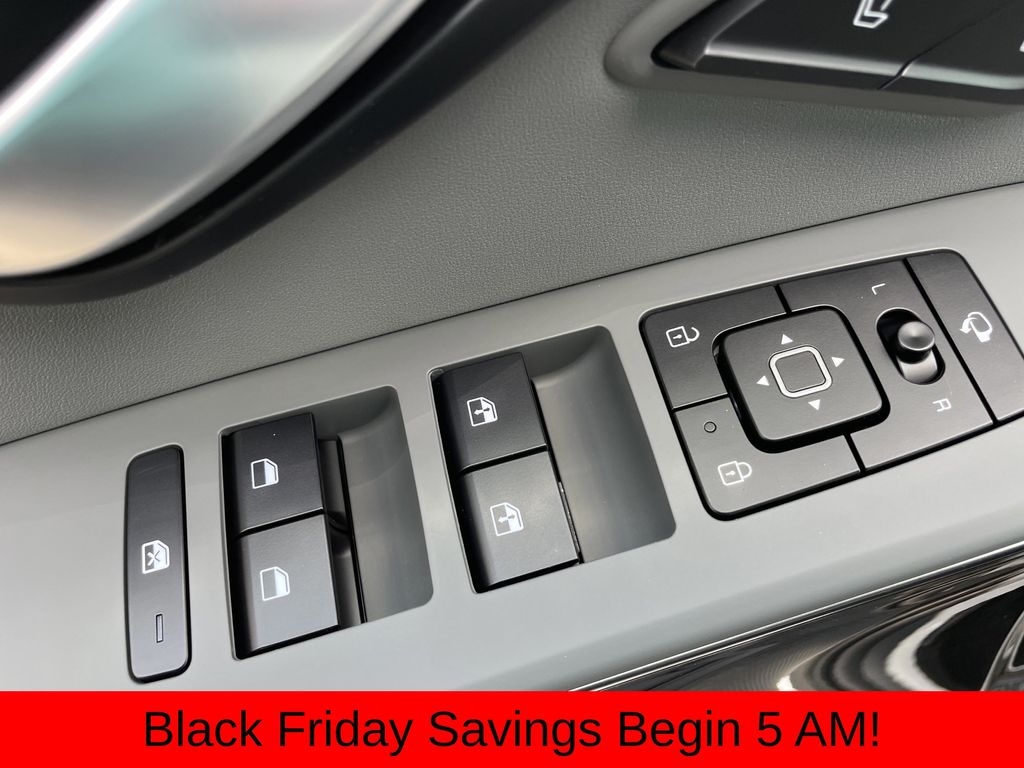 new 2025 Kia Niro car, priced at $30,646