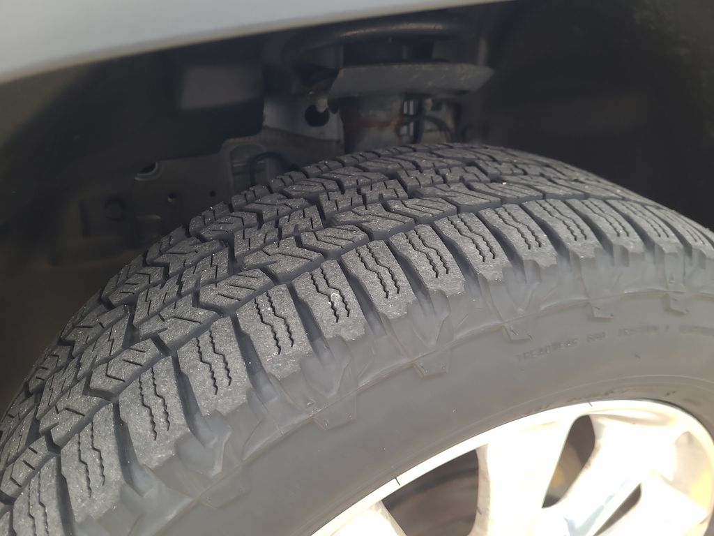 used 2015 Jeep Cherokee car, priced at $13,618