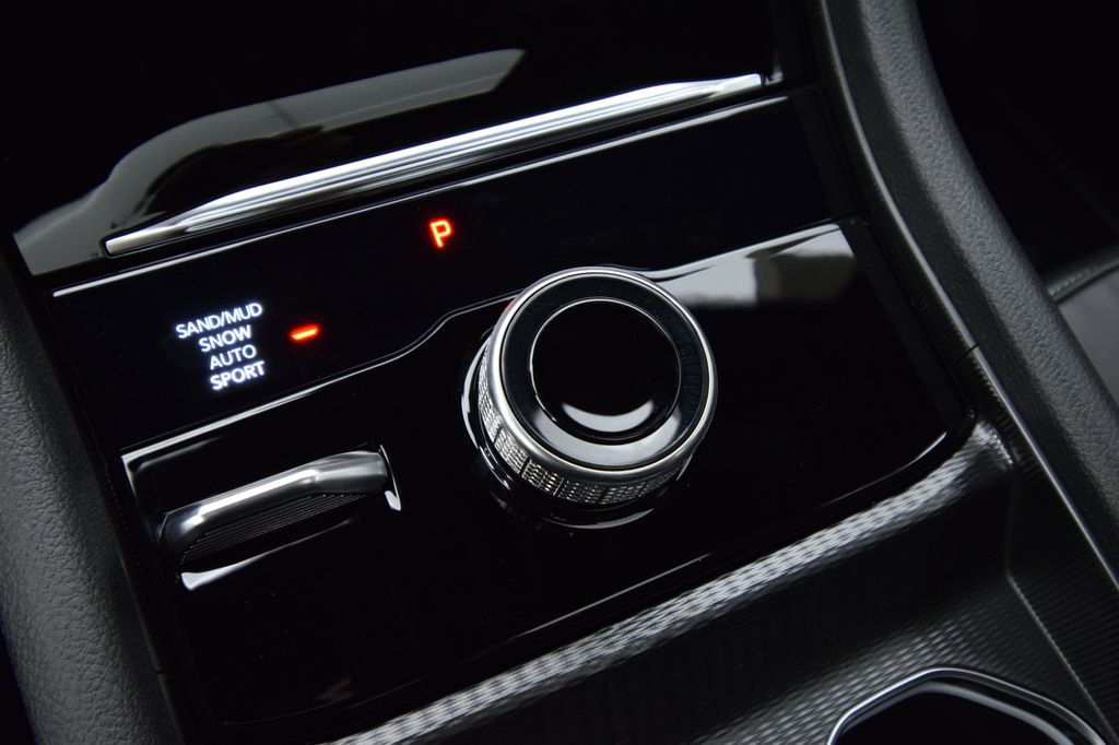 new 2025 Jeep Grand Cherokee car, priced at $45,285