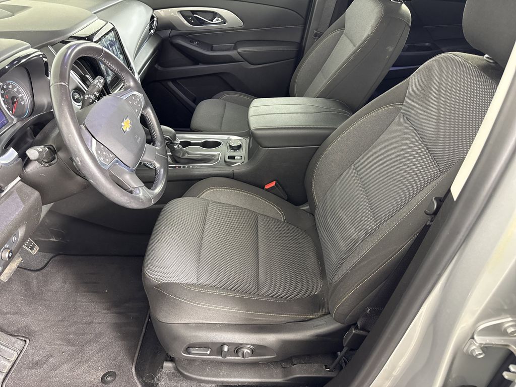 used 2021 Chevrolet Traverse car, priced at $25,997