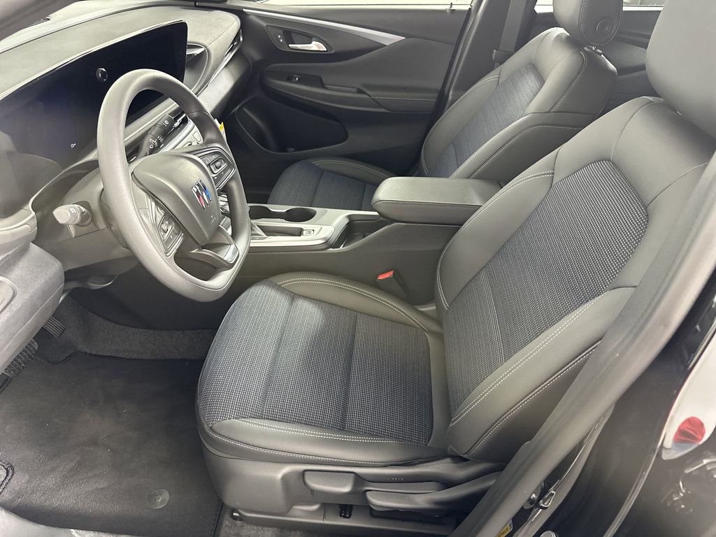 new 2025 Buick Envista car, priced at $24,790