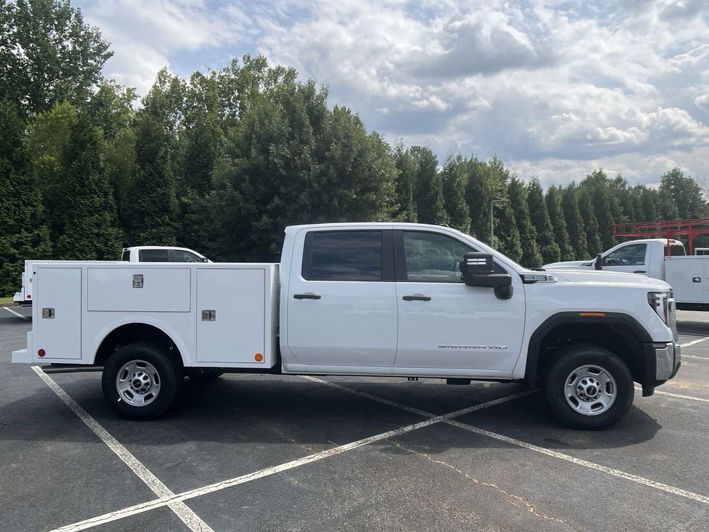 new 2024 GMC Sierra 2500HD car, priced at $51,433