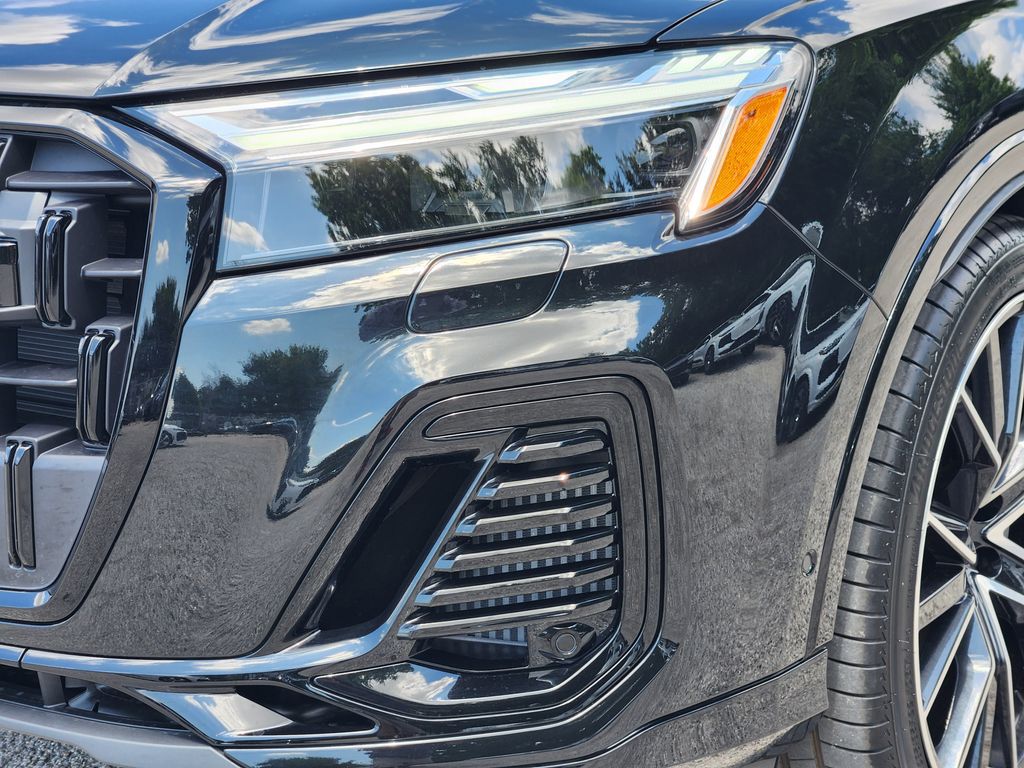 new 2025 Audi Q7 car, priced at $78,950