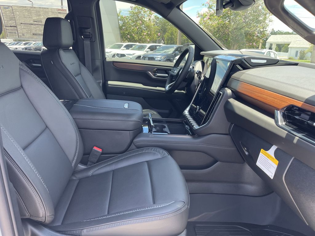 new 2025 GMC Yukon car, priced at $83,140