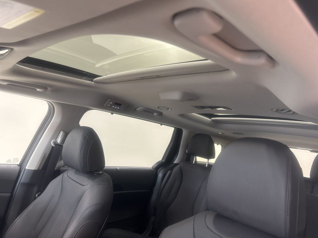 new 2026 Kia Carnival Hybrid car, priced at $52,598