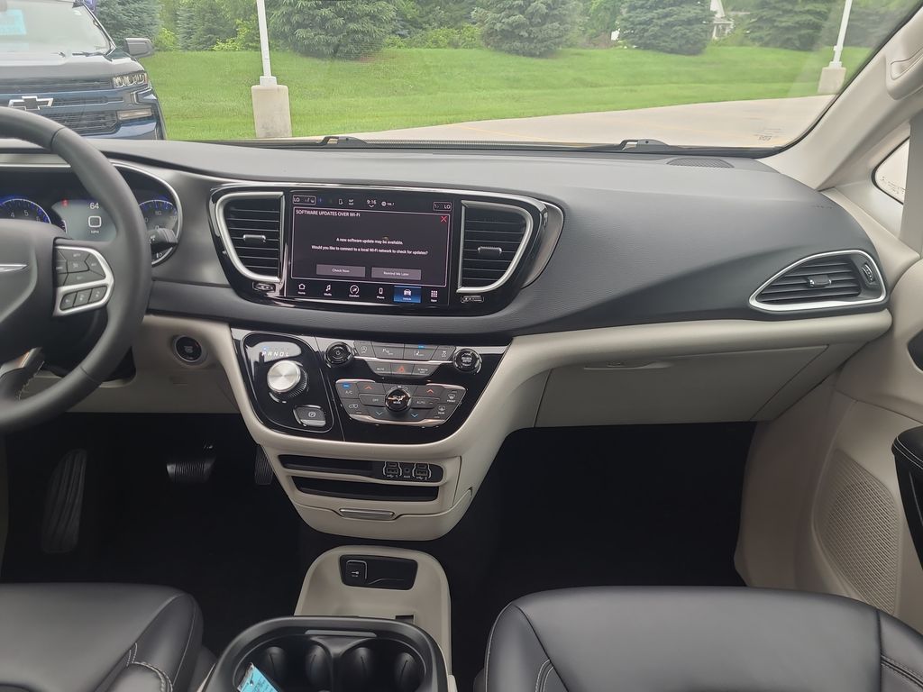 used 2023 Chrysler Pacifica car, priced at $24,987
