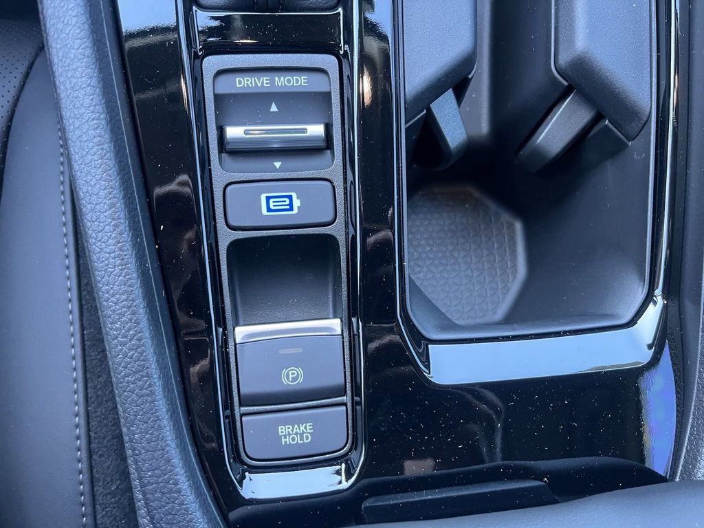 new 2025 Honda Accord Hybrid car, priced at $34,123