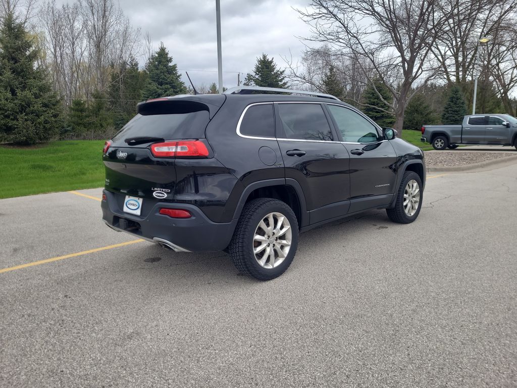 used 2015 Jeep Cherokee car, priced at $13,618