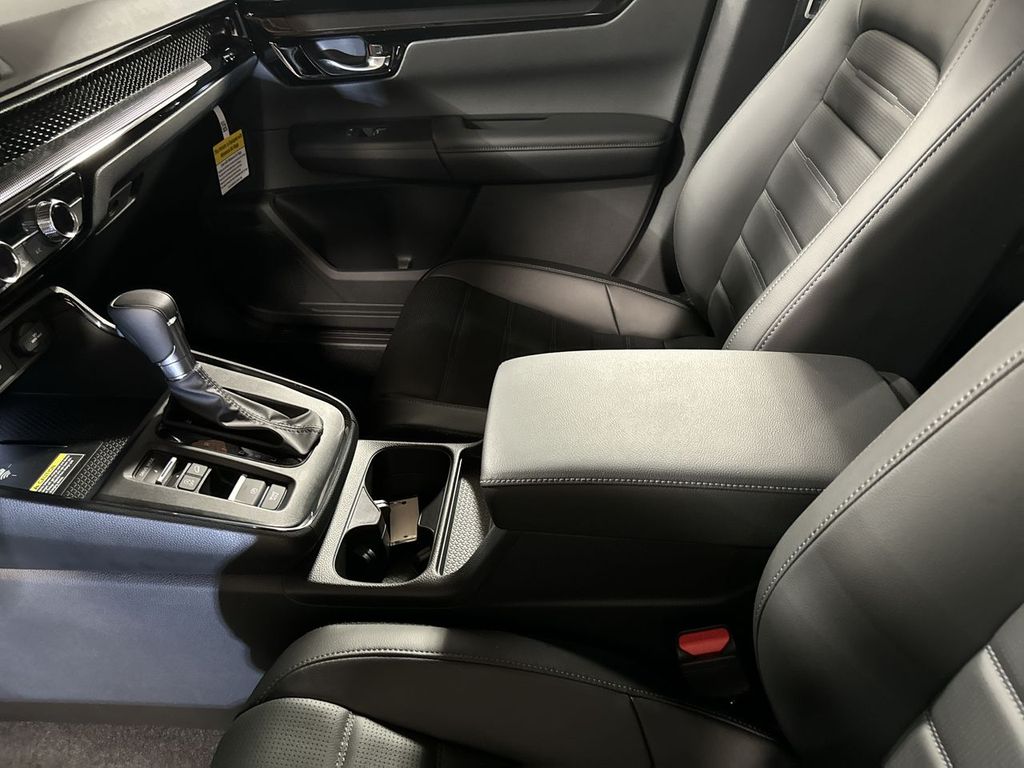 new 2025 Honda CR-V car, priced at $37,895