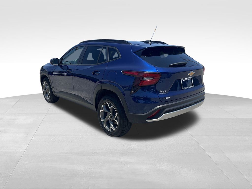 used 2024 Chevrolet Trax car, priced at $22,361