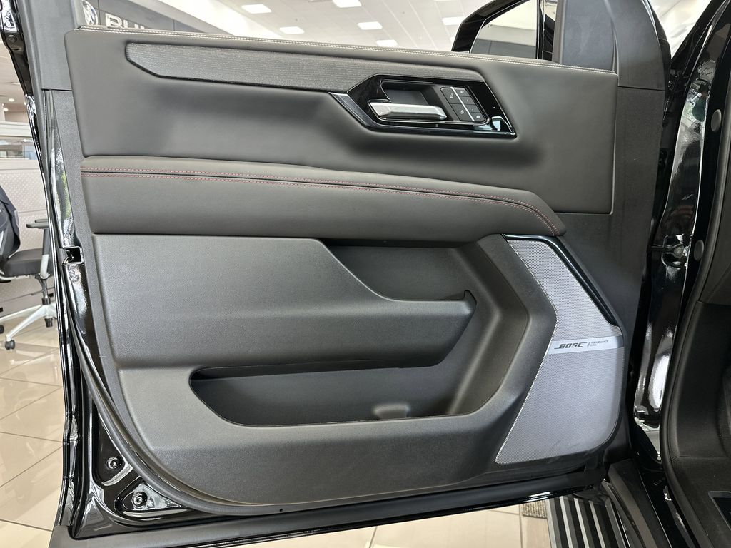 new 2025 GMC Yukon car, priced at $100,589