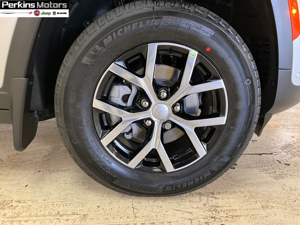 new 2025 Jeep Grand Cherokee car, priced at $45,822