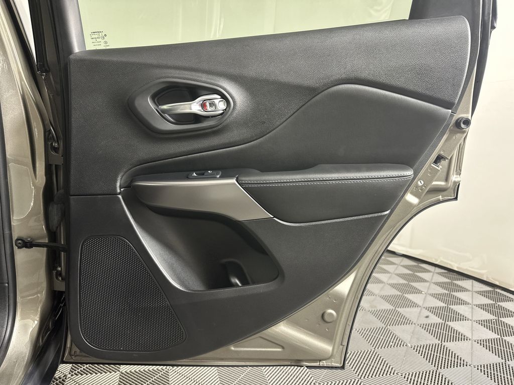 used 2019 Jeep Cherokee car, priced at $15,579