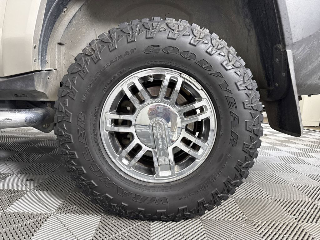 used 2008 Hummer H3 car, priced at $12,995